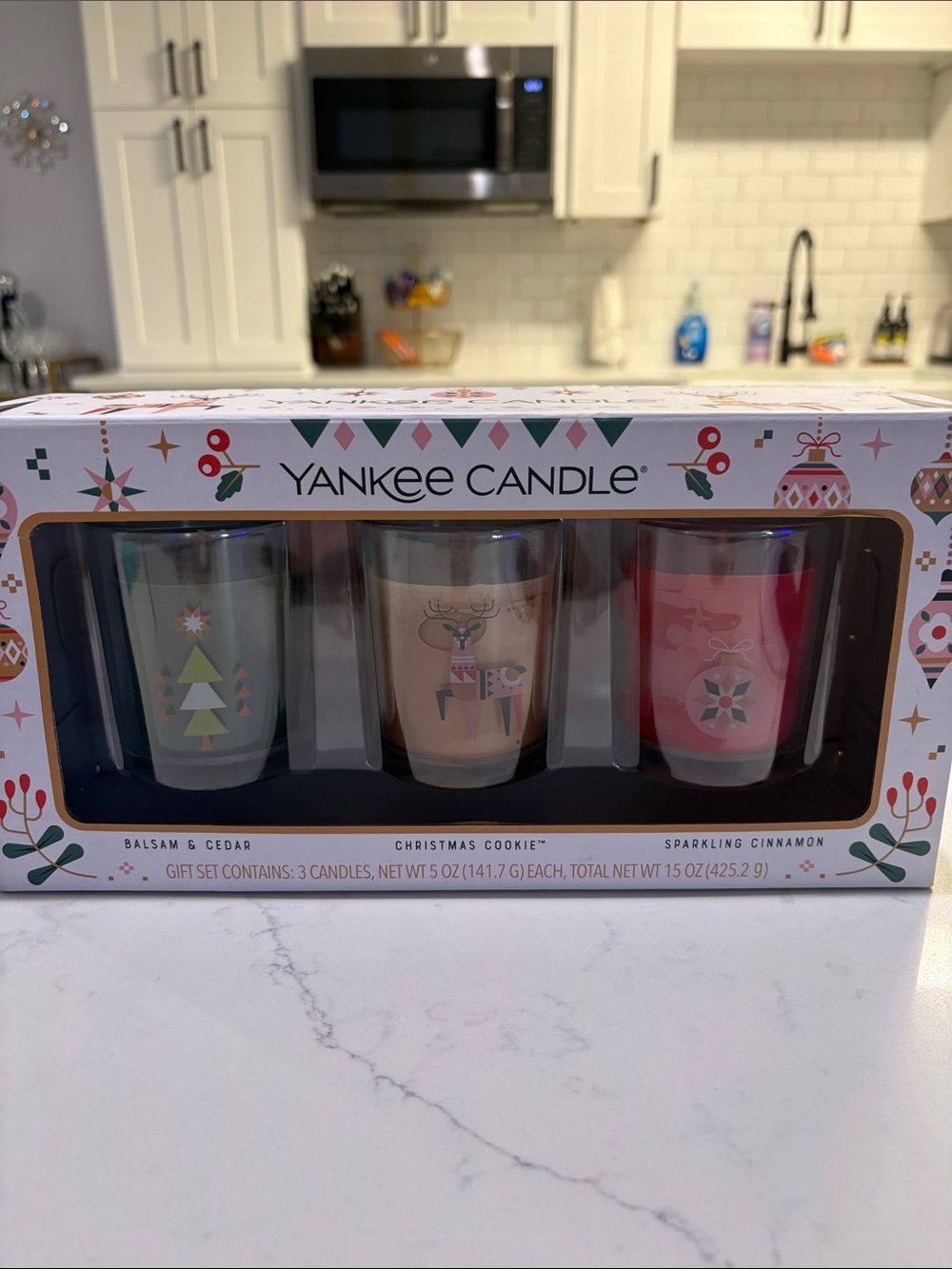 Yankee Candle 3-Votive Holiday Set - Green, Cream, Red